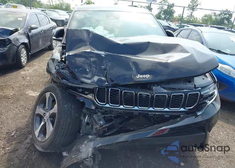 2023 Jeep Grand Cherokee L Limited from USA, damaged, VIN 1C4RJKBG5P8905842